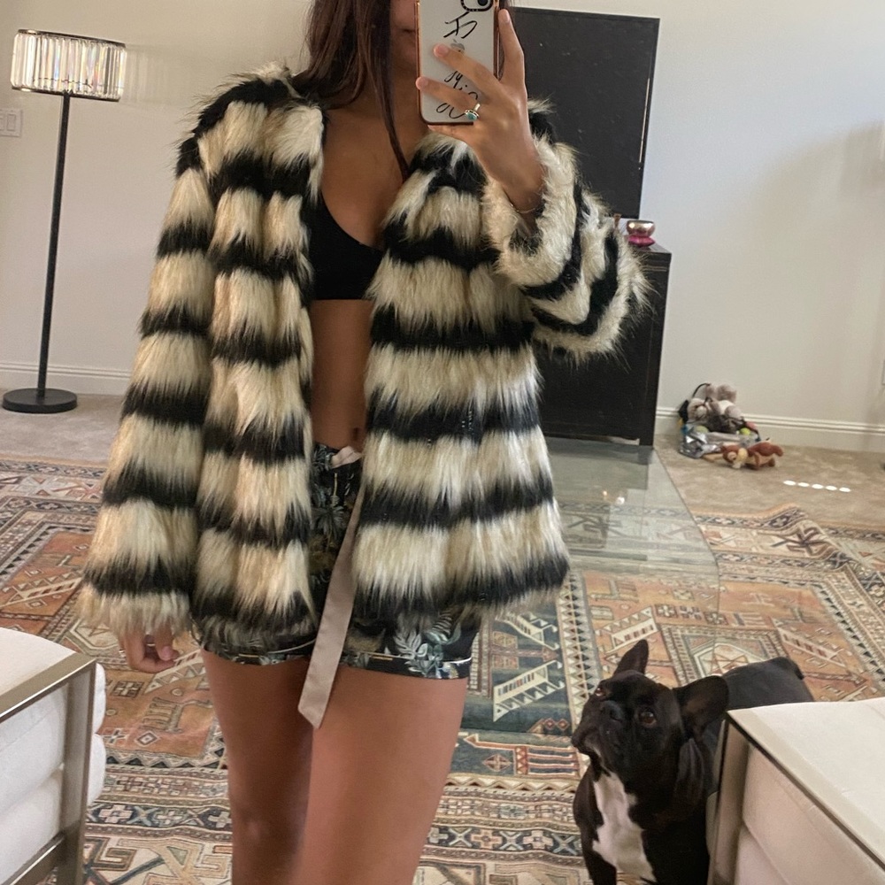 Faux dual color jacket